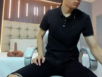 Stripchat Watch Live Sex Cams of Cum_hunters