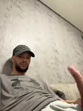 Stripchat Free Porn Cam of Lionayowe