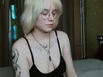 Stripchat Sex Cam of KellePourier