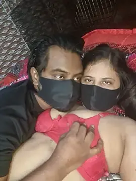Stripchat Nude Webcam of Younger_Couples