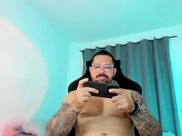 Stripchat Adult Webcams of Pierre_Vidal