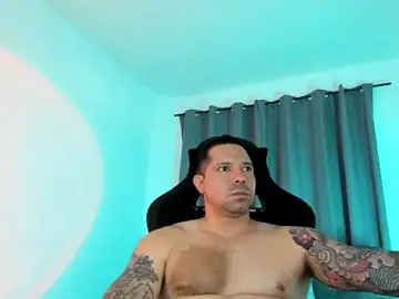 Stripchat Sex Cam of Pierre_Vidal