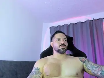 Stripchat Adult Webcams of Pierre_Vidal