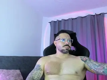 Stripchat Live Sex Cam of Pierre_Vidal