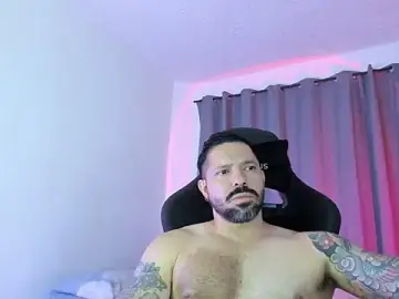 Stripchat Adult Webcam of Pierre_Vidal