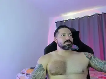 Stripchat Nude Webcam of Pierre_Vidal