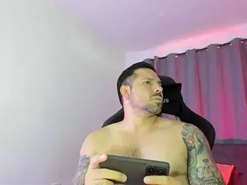 Stripchat Adult Webcam of Pierre_Vidal