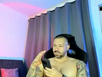 Stripchat Adult Webcams of Pierre_Vidal