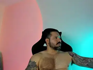 Stripchat Sex Cam of Pierre_Vidal