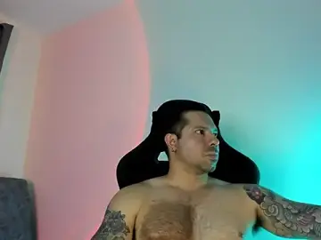 Stripchat Adult Webcam of Pierre_Vidal