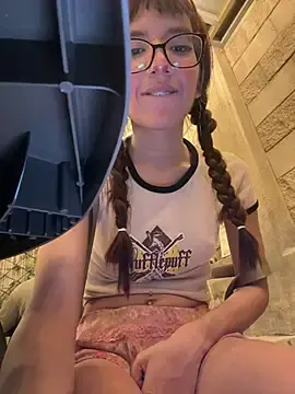 Stripchat Watch Live Sex Cams of SweetBunnyGF