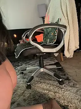Stripchat Free Live Porn of aly_golden_