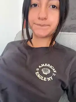 Stripchat Live Sex Cam of aly_golden_