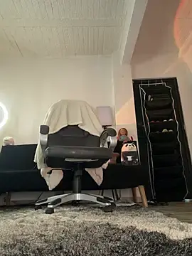 Stripchat Best live sex cam show of aly_golden_