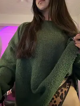 Stripchat Free Porn Cam of aly_golden_