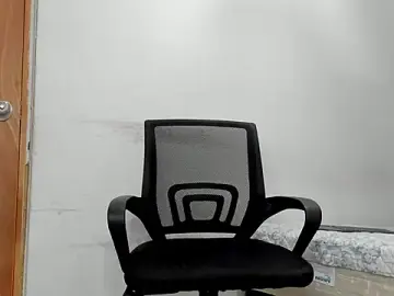 Stripchat Live Porn of andrew_rose_
