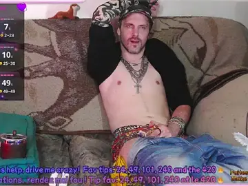 Stripchat Free Porn Cam of SwatRocShy