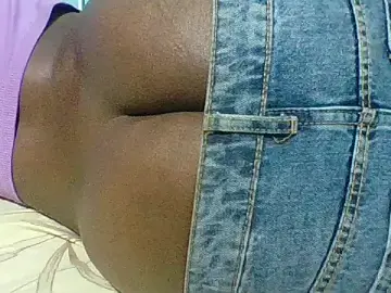 Stripchat Live Porn of BOOBQUEEN25