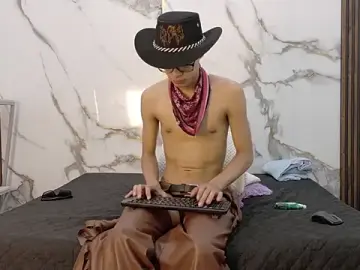 Stripchat Best Webcam of Andrew16__Re