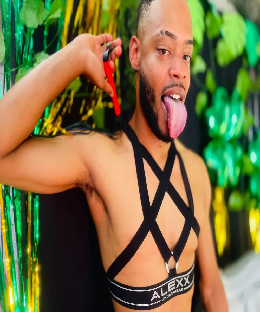 Oliver_bigblack_cock