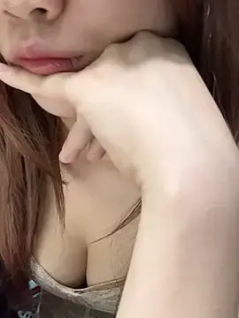 Stripchat Sex Cam of LylyPink68