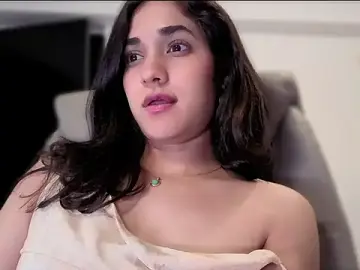 Stripchat Sex Cam of MadawiOud