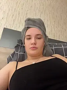 Stripchat Free Live Porn of Holly_Molii