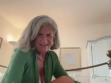 Stripchat Nude Webcam of NaughtyMonicaUK