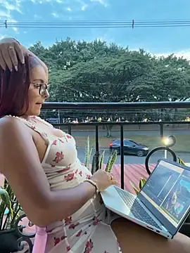 Stripchat Adult Webcam of Cherry_rousse