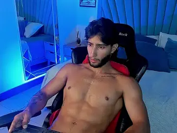 Stripchat Adult Webcam of Emmet_CollinsJS