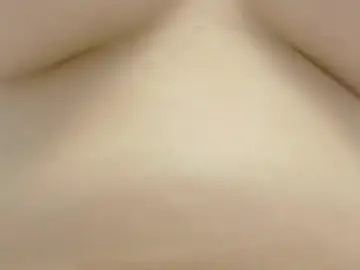 Stripchat Live Sex Cam of roachan_