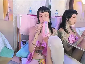 Stripchat Free Live Porn of MadisonWood01