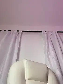 Stripchat Live Sex of Mia_rivers__