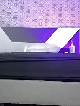 Stripchat Watch Live Sex Cams of Mia_rivers__