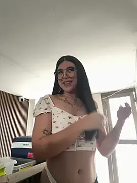 Stripchat Free Live Porn of RoseCassie