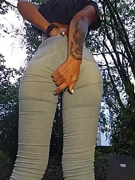 Stripchat Watch Live Sex Cams of Yuky_ta