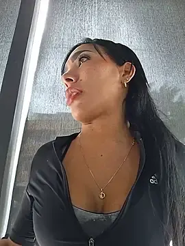 Stripchat Sex Chat of Doll_Loren