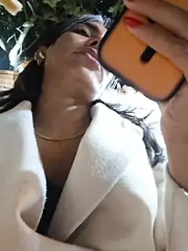 Stripchat Watch Live Sex Cams of Doll_Loren