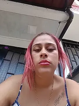 Stripchat Live Sex Cam of MariBelle1
