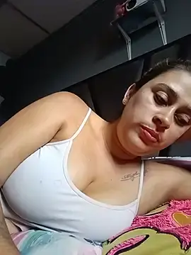 Stripchat Free Porn Cam of MariBelle1