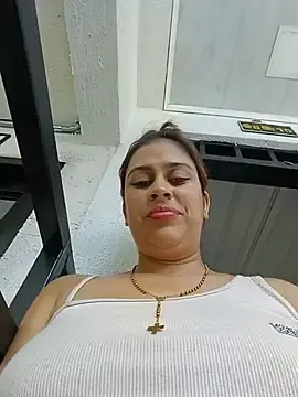 Stripchat Watch Live Sex Cams of MariBelle1