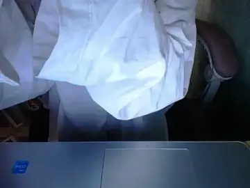 Stripchat Adult Webcam of ahoa_Tk