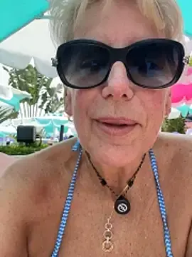 Stripchat Live Porn of FitCougar