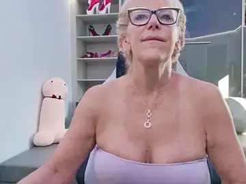 Stripchat Free Porn Cam of FitCougar