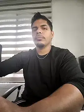 Stripchat Sex Cam of starguy_28