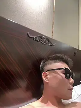 Stripchat Watch Live Sex Cams of superl0128