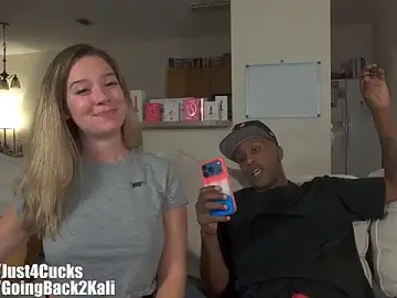 Stripchat Free Porn Cam of boomboomr00m