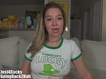 Stripchat Sex Cam of boomboomr00m