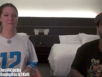 Stripchat Sex Cam of boomboomr00m