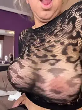 Stripchat Adult Webcam of milfevapeccato